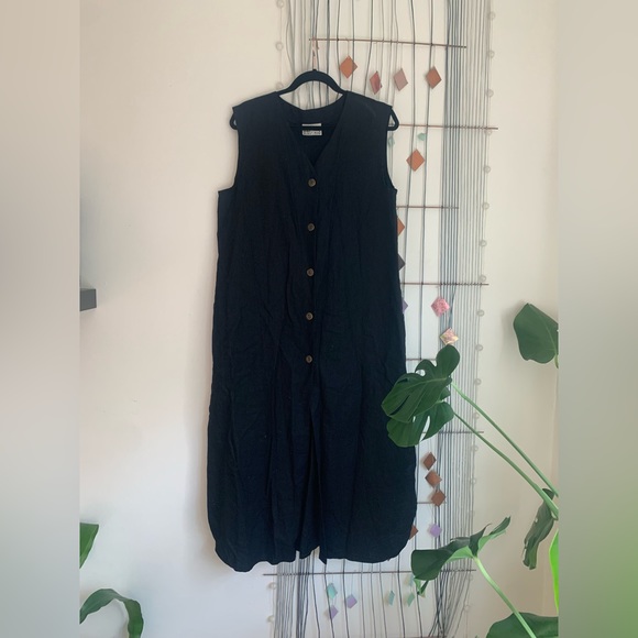 Bohemian style button-front linen dress vest - Picture 1 of 7